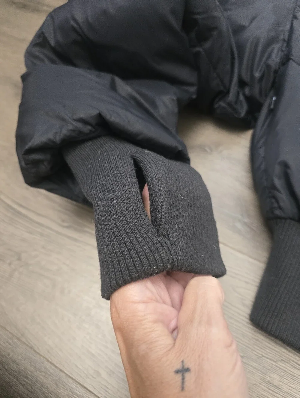 Alo Yoga Cropped Atmosphere Puffer Black New With Tags Athleisure Comfy